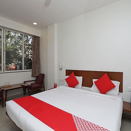 Oyo 1194 Hotel Gulmohr Пюн Екстериор снимка