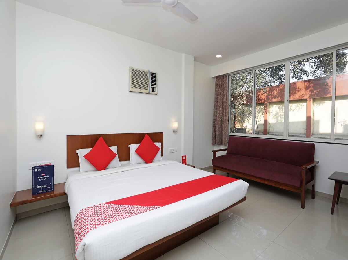Oyo 1194 Hotel Gulmohr Пюн Екстериор снимка