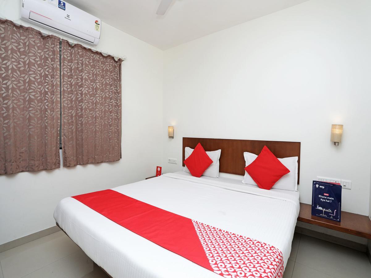 Oyo 1194 Hotel Gulmohr Пюн Екстериор снимка