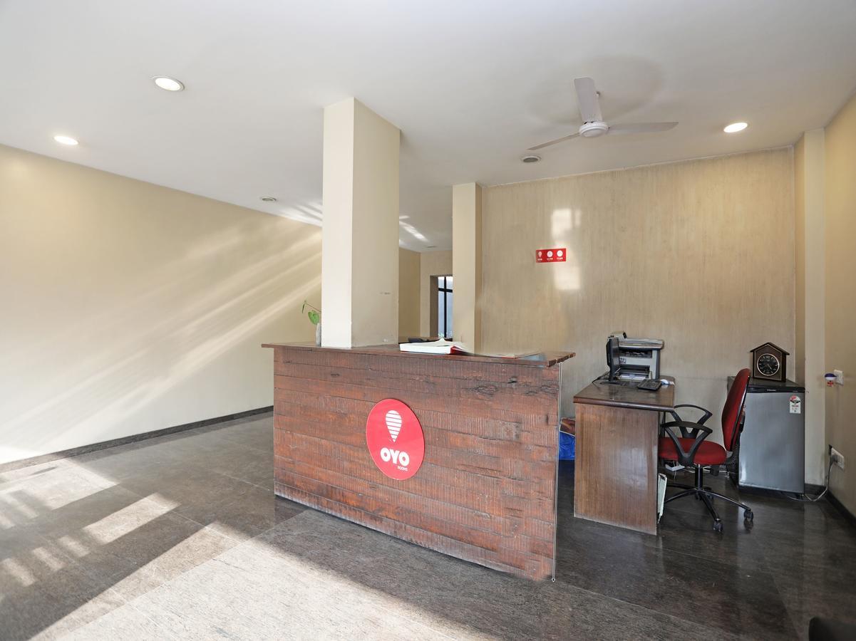 Oyo 1194 Hotel Gulmohr Пюн Екстериор снимка