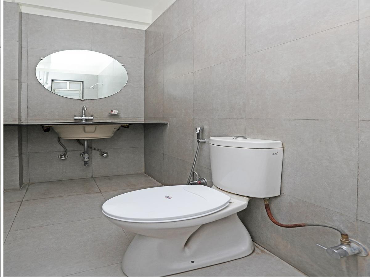 Oyo 1194 Hotel Gulmohr Пюн Екстериор снимка